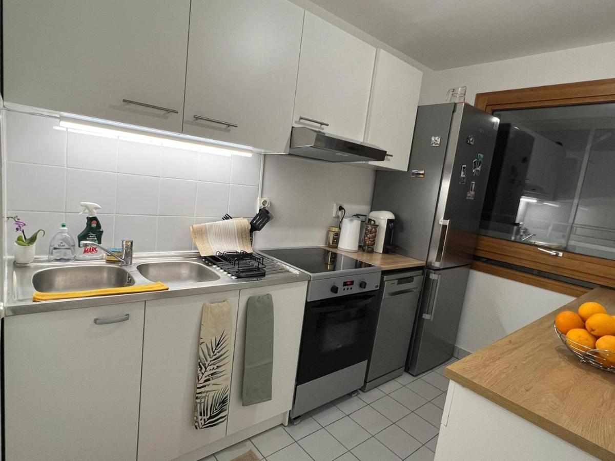 Entire Apartment With Terrace Paris Extérieur photo